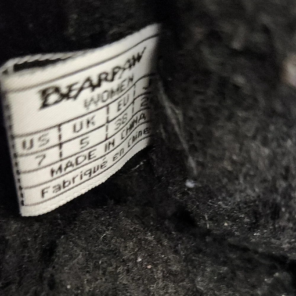 BearPaw Womens Boots Size 7 Black Winter  Suede Laceup Back